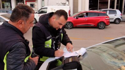 Samsun’un İlkadım ilçesinde emniyet güçleri tarafından gerçekleştirilen korsan taksi denetimlerinde