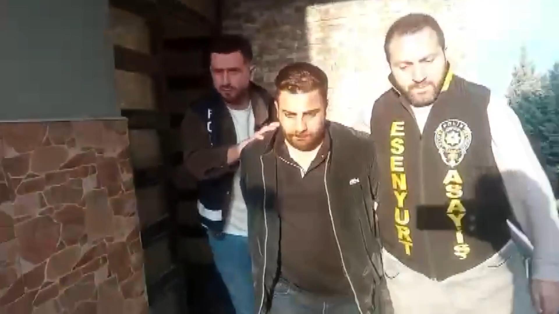 Esenyurt’ta intihar ihbarı üzerine bir adrese giden polis ekipleri, yaptıkları