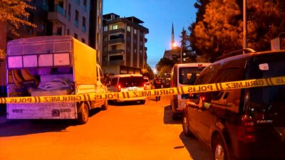 İstanbul Eyüpsultan’da İGDAŞ ekiplerinin yürüttüğü doğal gaz çalışması sırasında, yerin