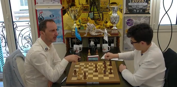 Milli satranç sporcumuz Yağız Kaan Erdoğmuş, “Nesillerin Çatışması” etkinliğinde eski