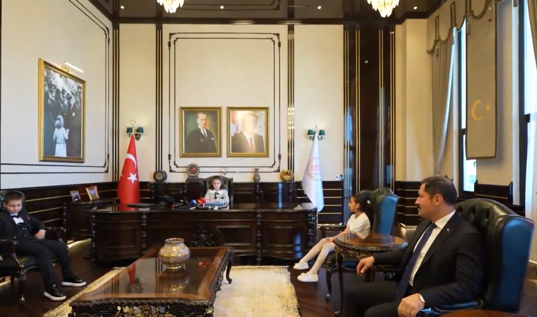 HATAY / TEKHA Hatay Valisi Mustafa Masatlı, 23 Nisan Ulusal