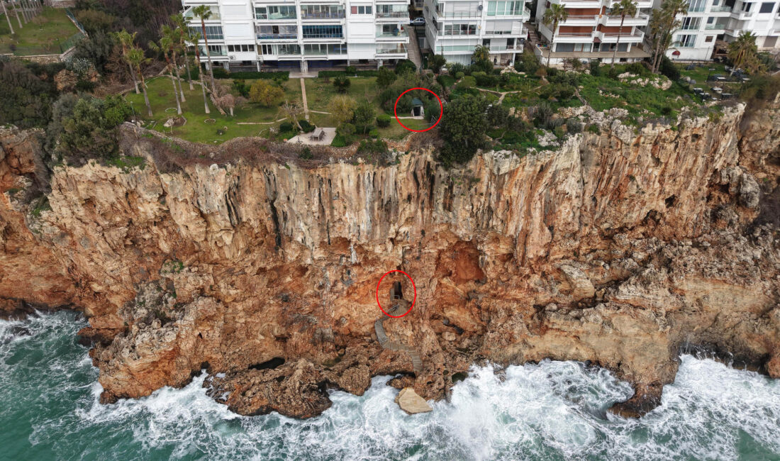 Antalya’da dünyada sadece ‘Tufa Kıyı Falezi’ özelliğiyle bilinen ve koruma