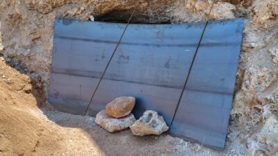 Hatay’ın Kırıkhan ilçesinde belediye ekiplerinin yürüttüğü çalışma sırasında Roma dönemine