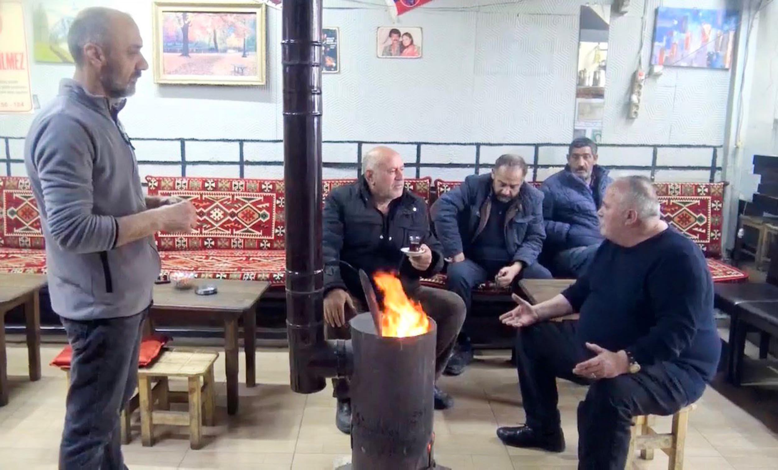 Ardahan’da hava sıcaklıklarının mevsim normallerinin altına düşmesiyle birlikte kış geri