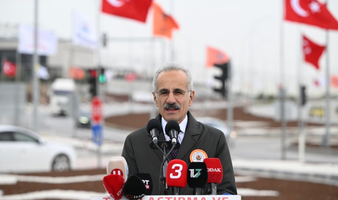 AFYONKARAHİSAR / TEKHA Ulaştırma ve Altyapı Bakanı Abdulkadir Uraloğlu, Afyonkarahisar’da