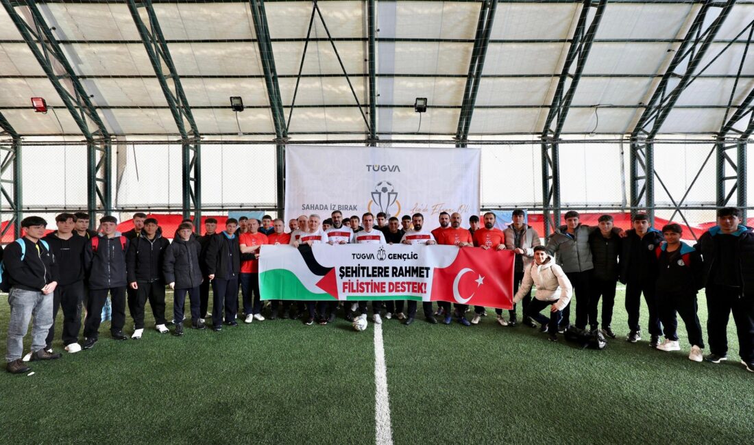 Bitlis Valisi Ahmet Karakaya, Türkiye Gençlik Vakfı (TÜGVA) tarafından organize