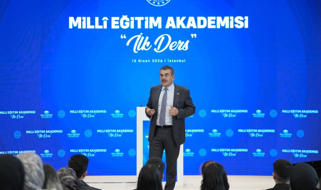 Millî Eğitim Bakanı Yusuf Tekin, Millî Eğitim Akademisi’nin ilk dersini