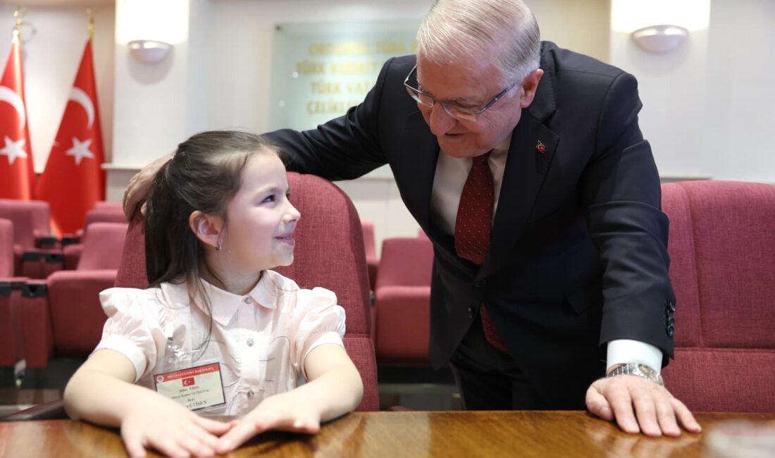ANKARA / TEKHA Millî Savunma Bakanı Yaşar Güler, 23 Nisan