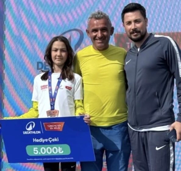 Genç Sporcu Nehir Ada Tüzemen Kürsüye Çıktı Yalova Gençlik ve