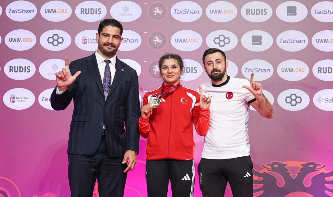 ARNAVUTLUK / TEKHA Arnavutluk’un başkenti Tiran’da düzenlenen Avrupa Güreş Şampiyonası’nda