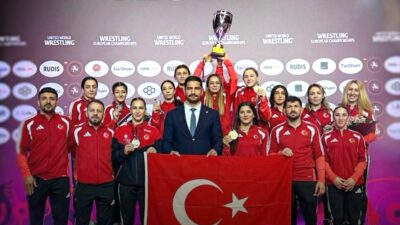 Arnavutluk’un başkenti Tiran’da düzenlenen Avrupa Güreş Şampiyonası’nda Türk kadın milli