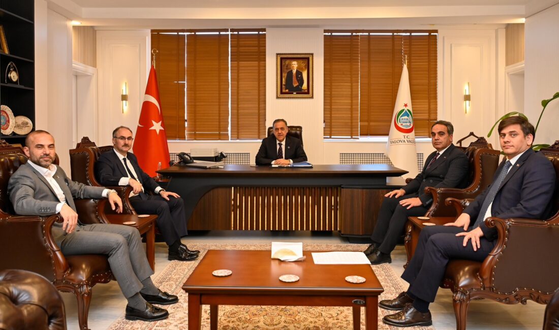 Yalova / TEKHA Yalova Valisi Dr. Ahmet Hamdi Usta, Gençlik