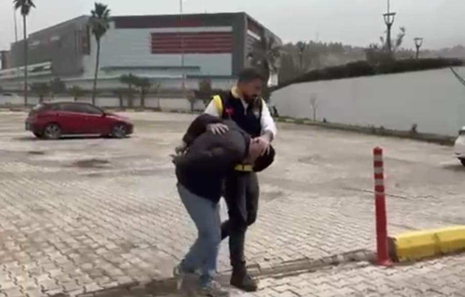 Hatay Emniyet Müdürlüğü ekiplerince aranan şahısların yakalanmasına yönelik sürdürülen çalışmalar