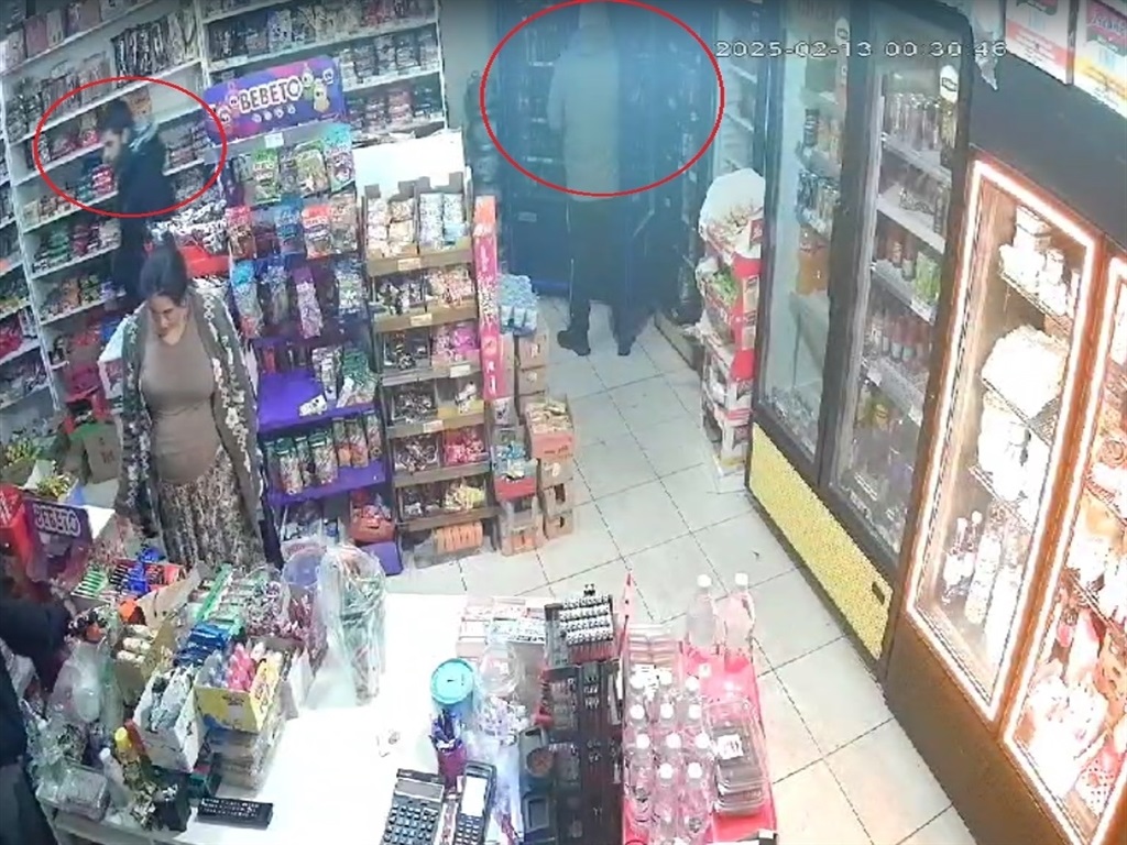 Bursa’nın Yıldırım ilçesinde, kar maskesiyle girdiği tekel bayisinden içki çalıp