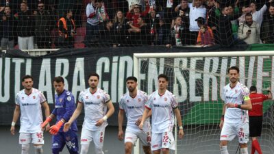 TFF 3’üncü Lig 4’üncü Grup’ta Play-Off mücadelesine hazırlanan Karşıyaka’da yönetim,