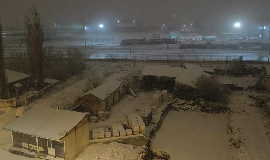 Kars’ta dün sabah saatlerinden itibaren etkili olan sağanak yağış, gece