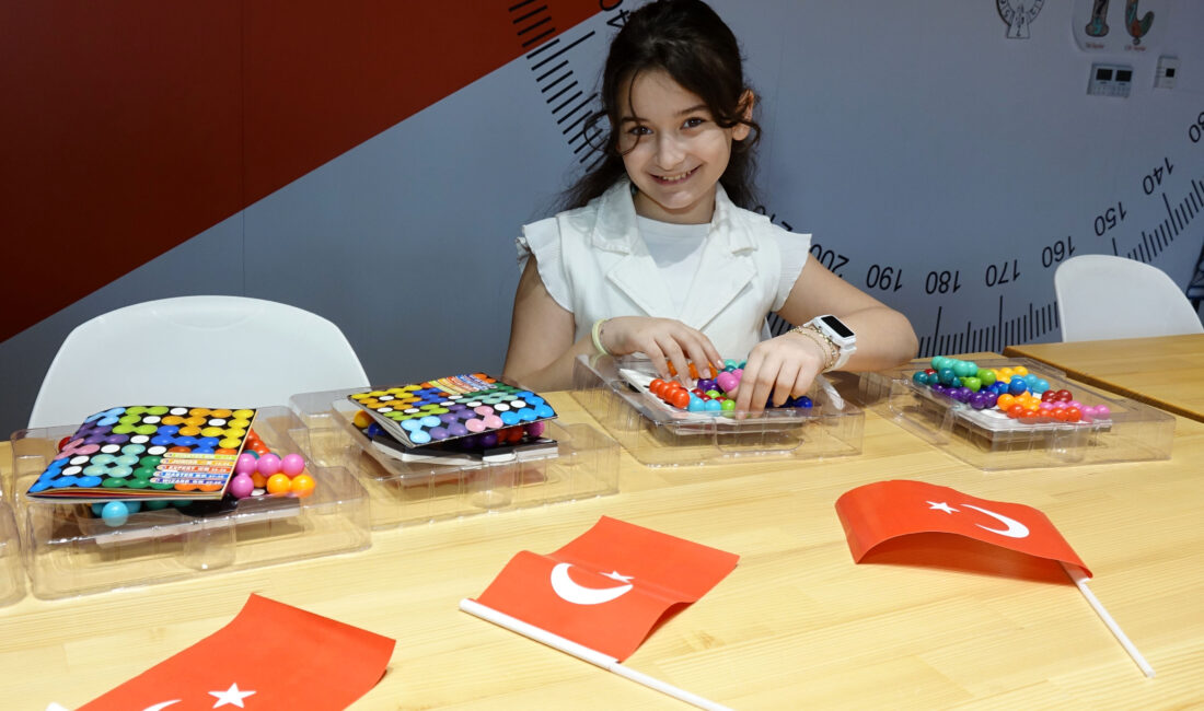 Trabzon’da yaşayan 10 yaşındaki 4’üncü sınıf öğrencisi Lina Saka, dünya