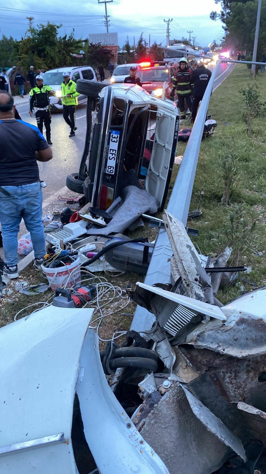 Mersin’in Erdemli ilçesinde D-400 karayolunda meydana gelen trafik kazasında, hafif