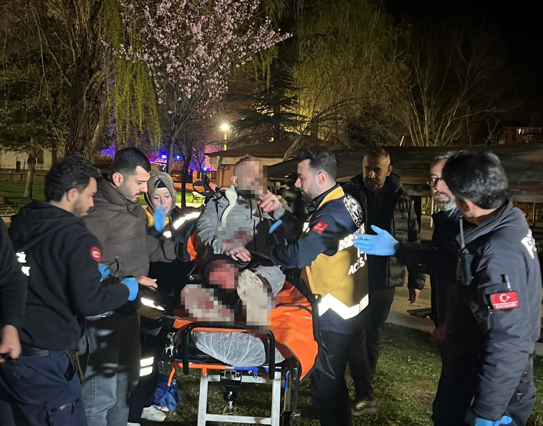 Nevşehir’de bir parkta çıkan ve mahalle muhtarının da karıştığı bıçaklı