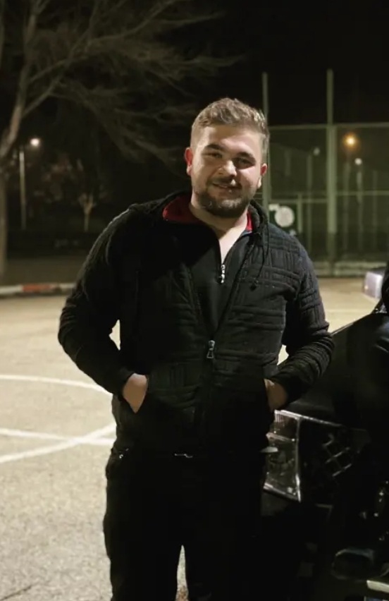 BURSA – İnegöl ilçesinde arkadaşlarıyla birlikte otomobil içerisinde uyuyan 22