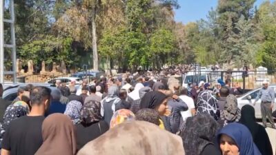 Şanlıurfa’nın Birecik ilçesinde 3 aracın karıştığı zincirleme trafik kazasında yaşamını