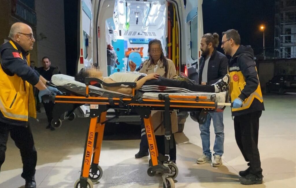 BURSA’nın İnegöl ilçesinde aynı erkekle arkadaşlık yaptıkları iddiasıyla tartışan ve