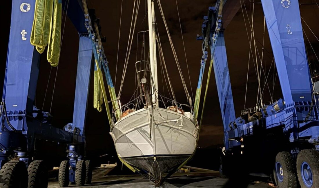Muğla’nın Bodrum ilçesinde, içerisinde 3 kişinin bulunduğu ve su almaya