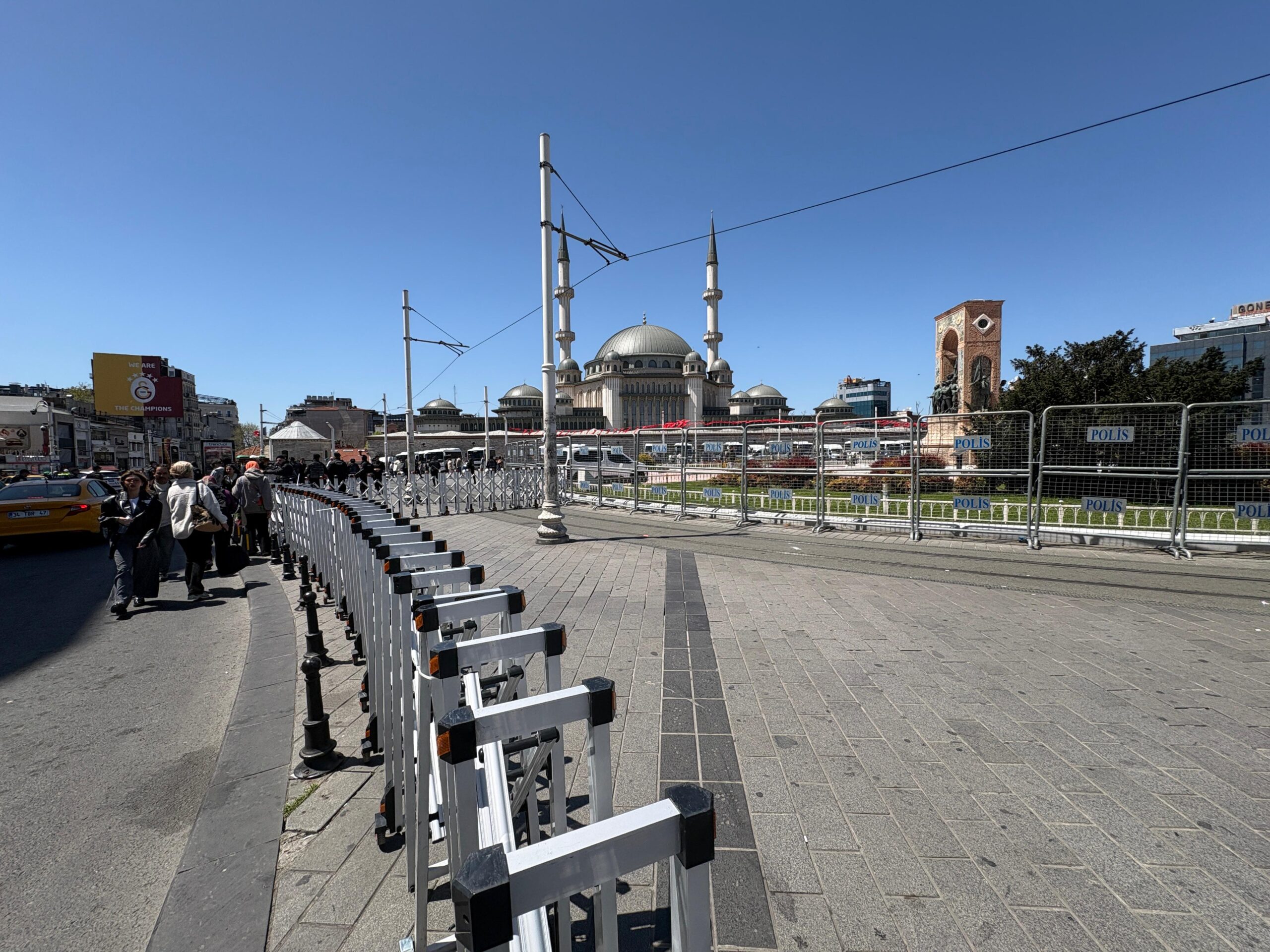 İSTANBUL – İstanbul Valiliği’nin aldığı karar doğrultusunda, M2 Yenikapı-Hacıosman Metro