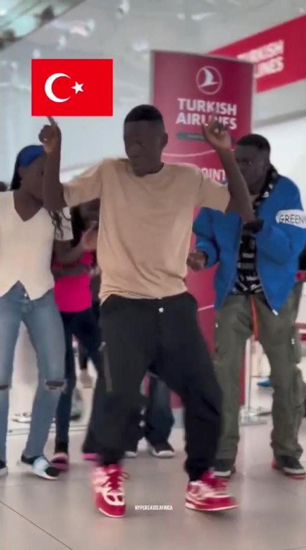 İSTANBUL – Sosyal medyada milyonlarca takipçisi bulunan Ugandalı ünlü dans