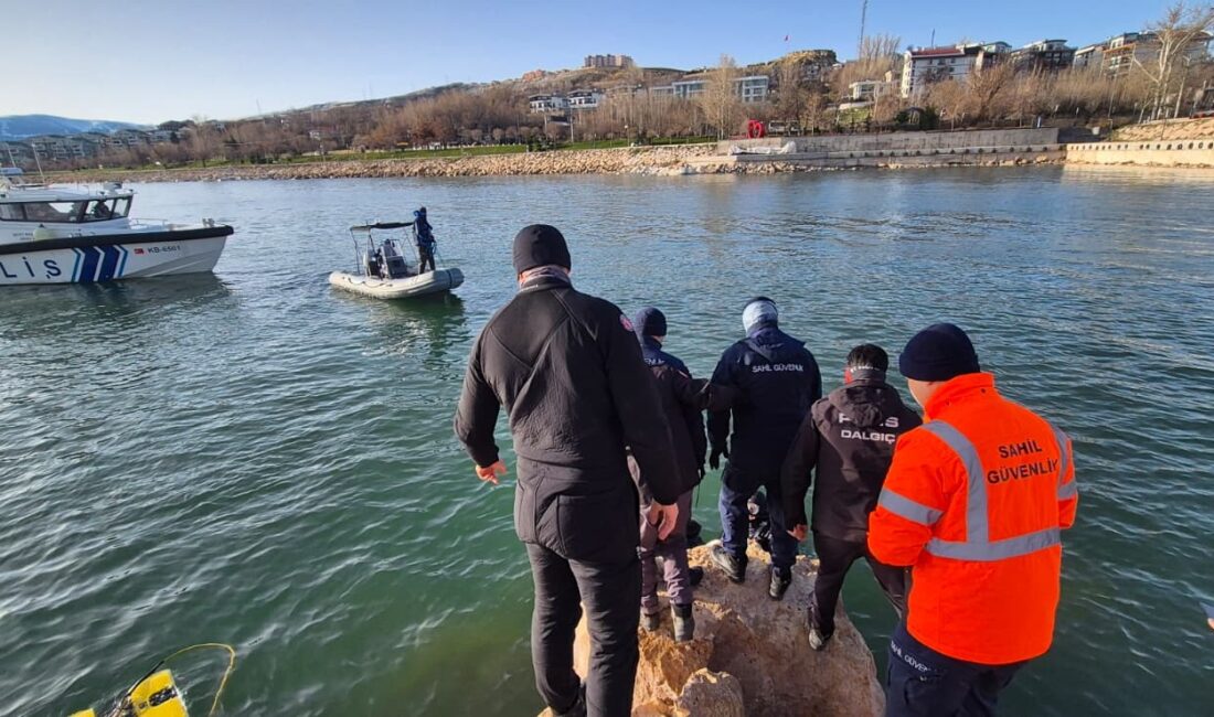 Van Gölü’nde dün akşam saatlerinde kaybolan 17 yaşındaki Boran Öner’in