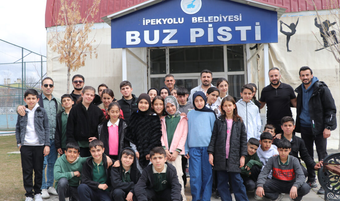 Van’ın İpekyolu ilçesinde belediye bünyesinde faaliyet gösteren sentetik buz pisti,