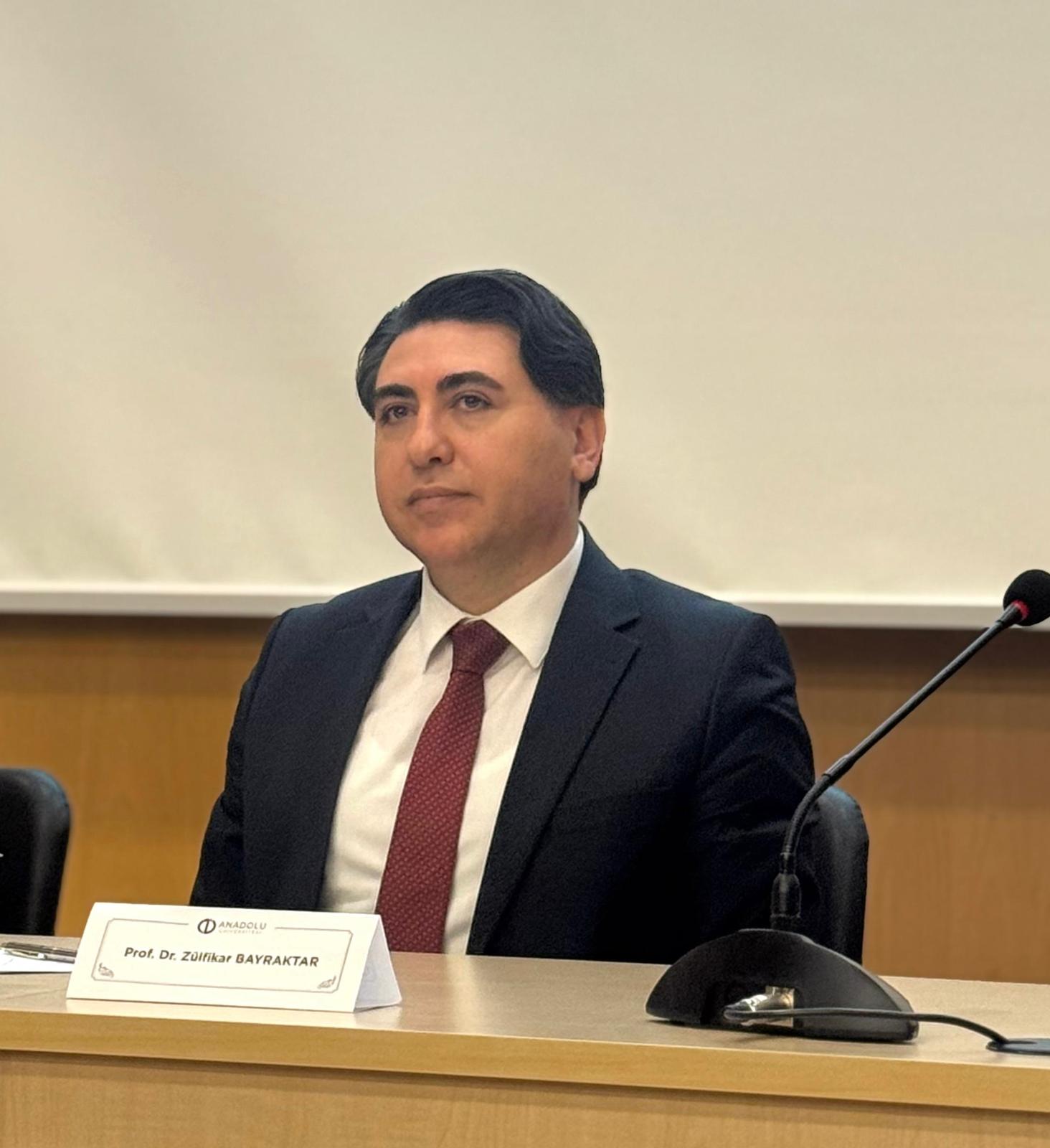 Prof. Dr. Zülfikar Bayraktar Son yıllarda televizyon ve dijital platformlarda