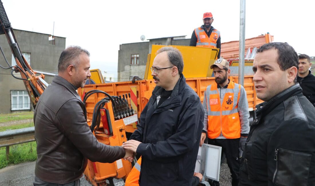 Siirt’te etkili olan aşırı yağışların ardından meydana gelen sel baskınları