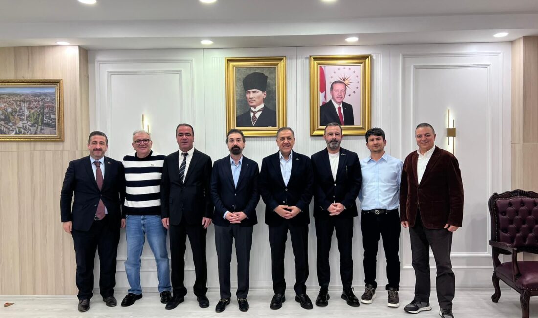 İstanbul’da faaliyet gösteren iş insanları ve turizm sektörünün önde gelen