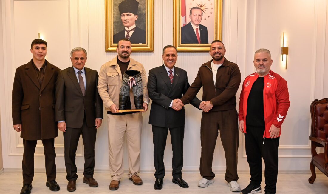 Yalova Valiliğinde Spor Ve Sivil Toplum Temsilcileri Ağırlandı Yalova Valisi