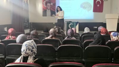 Uzmanlar Tarafından Toplumun Farklı Kesimlerine Eğitim Verildi Yalova Aile ve