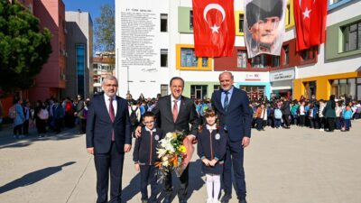 Valilik Projesi Kapsamında İstiklal Marşı Töreni Düzenlendi Yalova Valisi Dr.