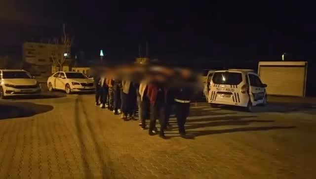 Ana Sayfa › Asayiş › Van’da göçmen kaçakçılığı operasyonlarında 3