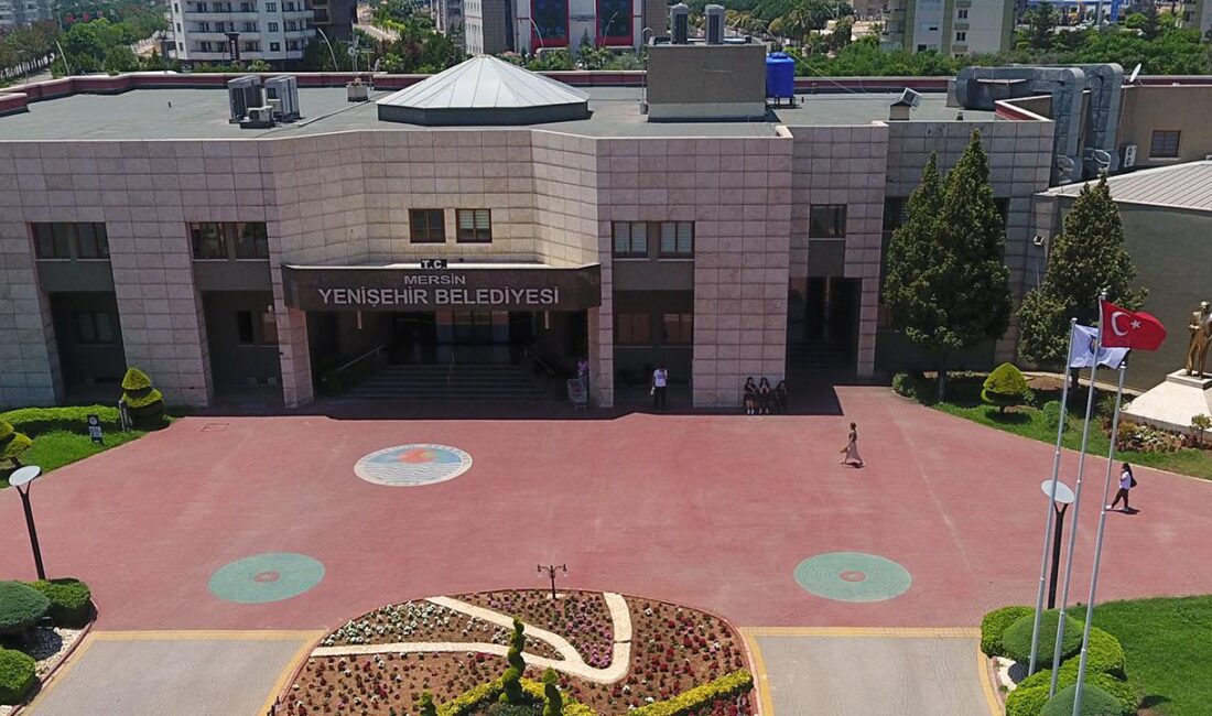 Mersin Cumhuriyet Başsavcılığı tarafından yürütülen yolsuzluk soruşturması kapsamında Yenişehir Belediyesi’ne