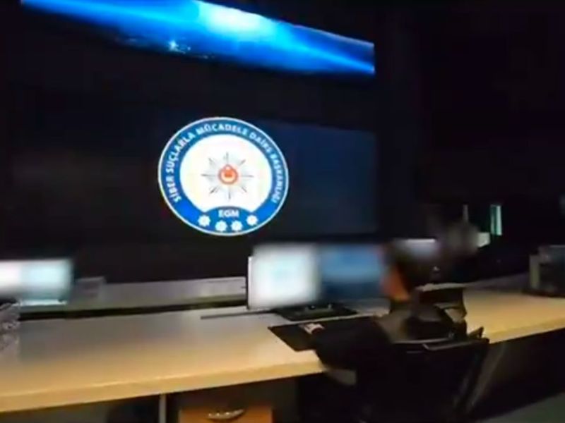 Sosyal Medya Paylaşımları Üzerine Geniş Çaplı Operasyon Başlatıldı İzmir Cumhuriyet