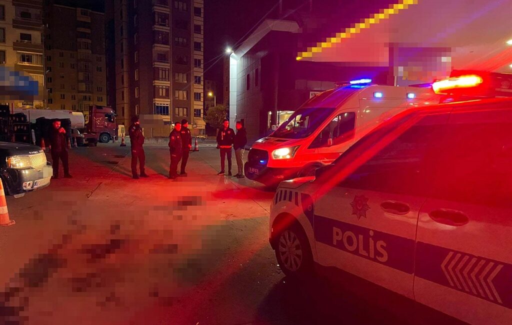 Kayseri’nin Kocasinan ilçesinde bir akaryakıt istasyonunda iki grup arasında çıkan