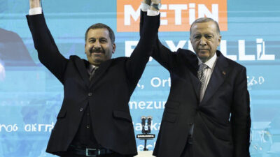 Şanlıurfa’nın Karaköprü ilçesinde belediye hizmetlerine yönelik eleştiriler yeniden gündeme geldi.