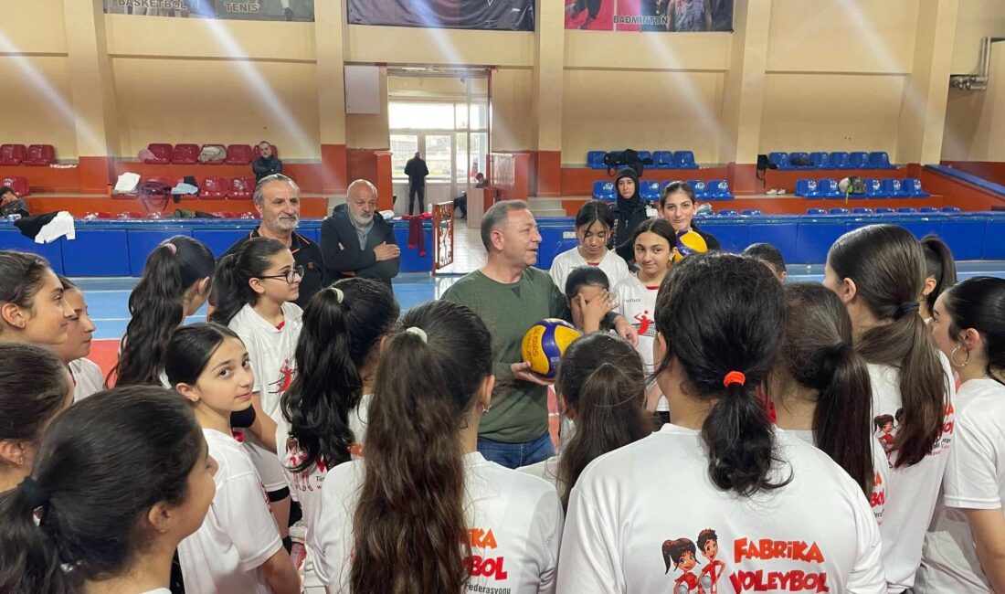 Kars’ta gençlere yönelik spor faaliyetleri hız kesmeden devam ederken, Kars