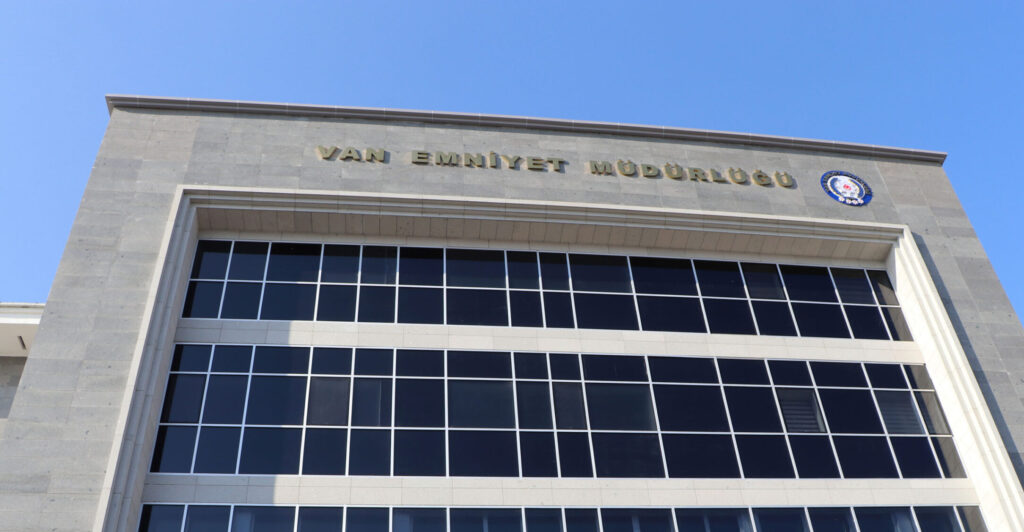 Van Cumhuriyet Başsavcılığı koordinesinde İl Emniyet Müdürlüğü ekipleri tarafından Van