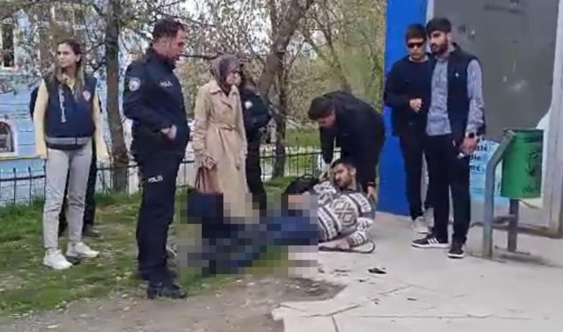 Ağrı’da boşanma işlemlerini başlatmak üzere adliyeye gelen Ramazan A., kayınbiraderi