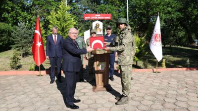 EDİRNE / TEKHA MİLLİ Savunma Bakanı Yaşar Güler, Edirne Selimiye