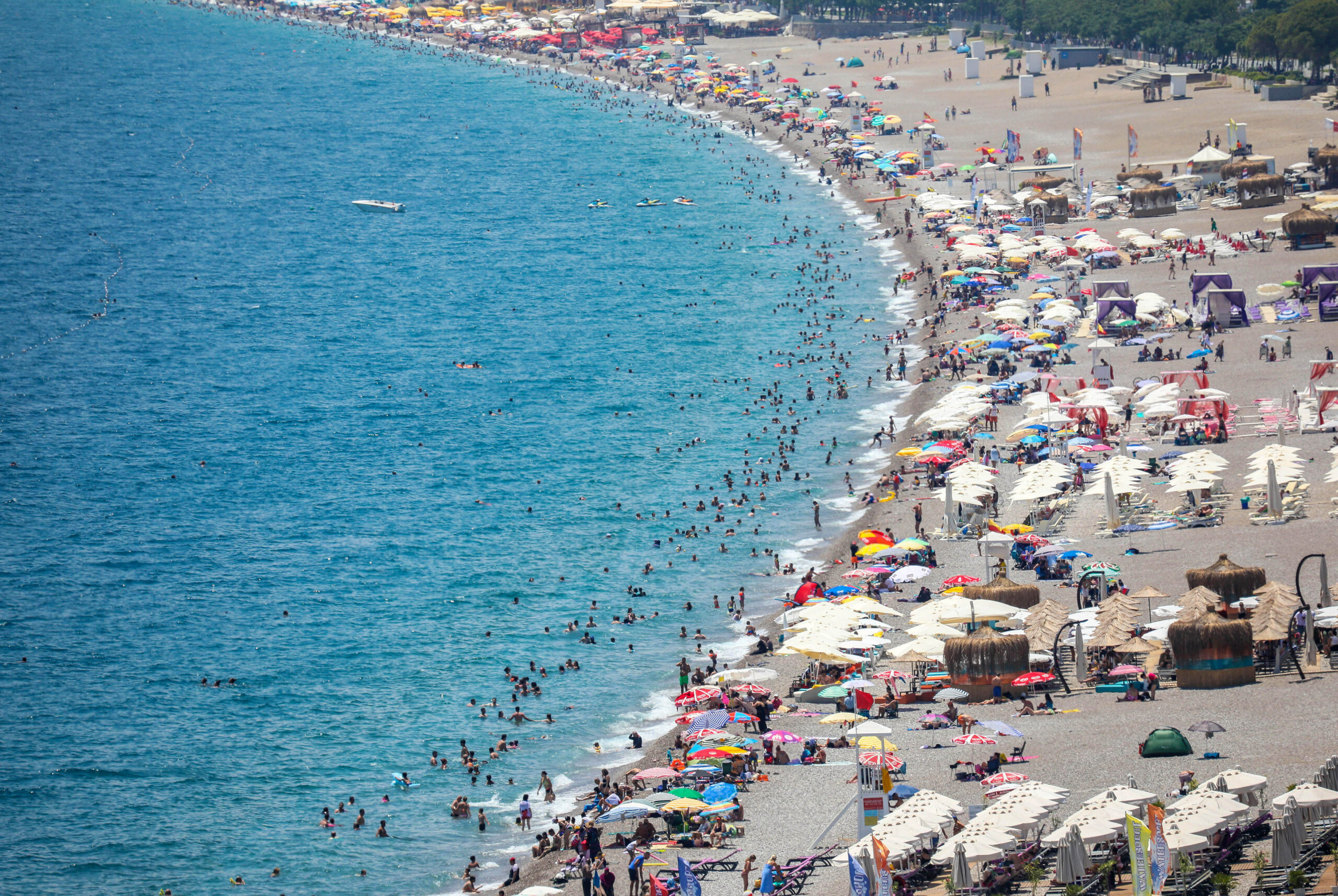 Antalya, 9 günlük Kurban Bayramı tatilinde yoğun rağbet görecek. Rezervasyonlarda