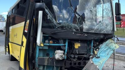 İstanbul’un Beylikdüzü ilçesinde freni boşalan İETT’ye bağlı özel halk otobüsünün