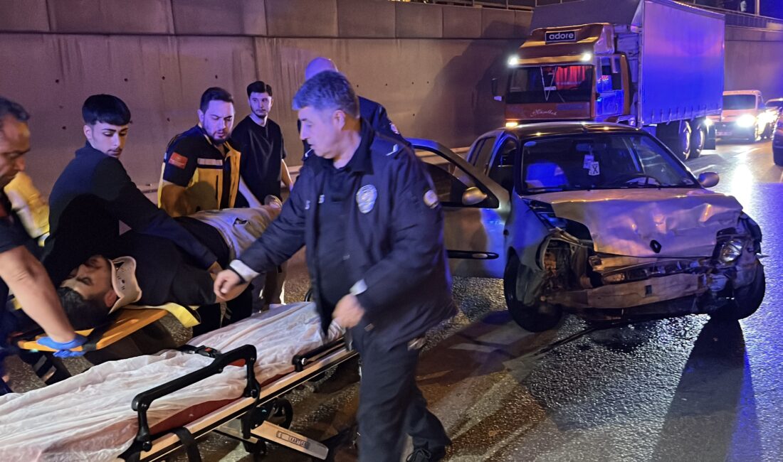 Bursa’nın Yıldırım ilçesinde kontrolden çıkan otomobilin bariyerlere çarpması sonucu meydana