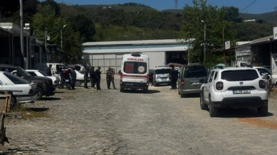Balıkesir’in Erdek ilçesinde aracında yüksek sesle müzik dinlediği iddiasıyla pompalı